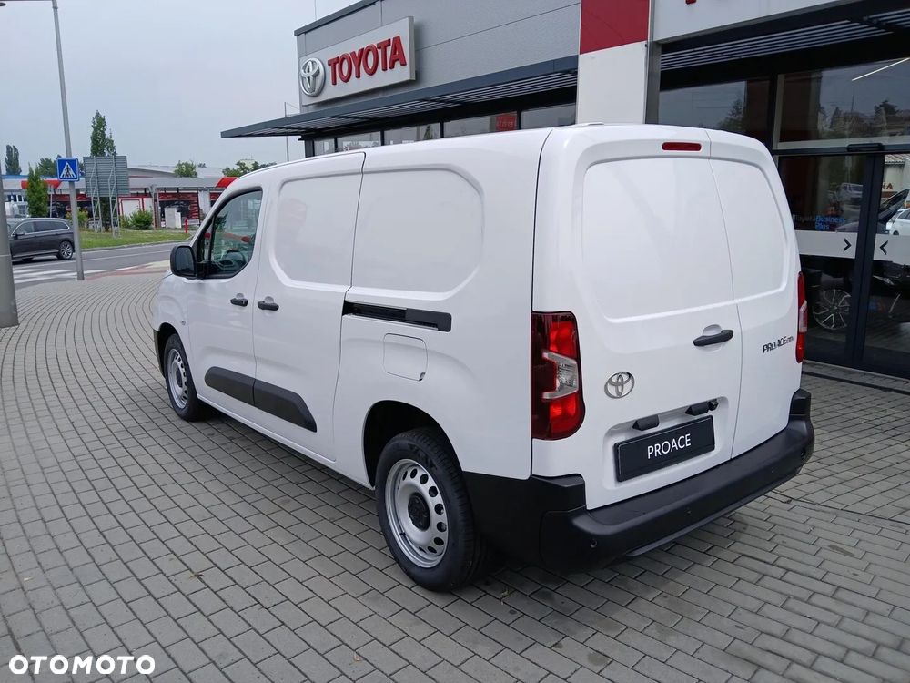 Toyota Proace City - 8