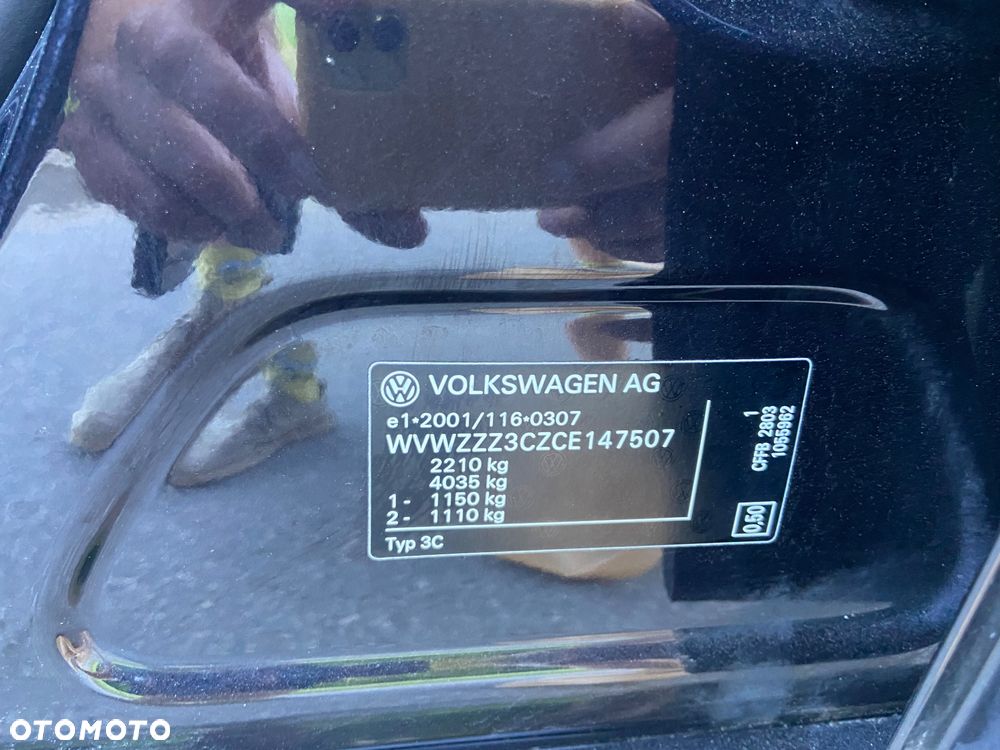 Volkswagen Passat 2.0 TDI Highline DSG - 16