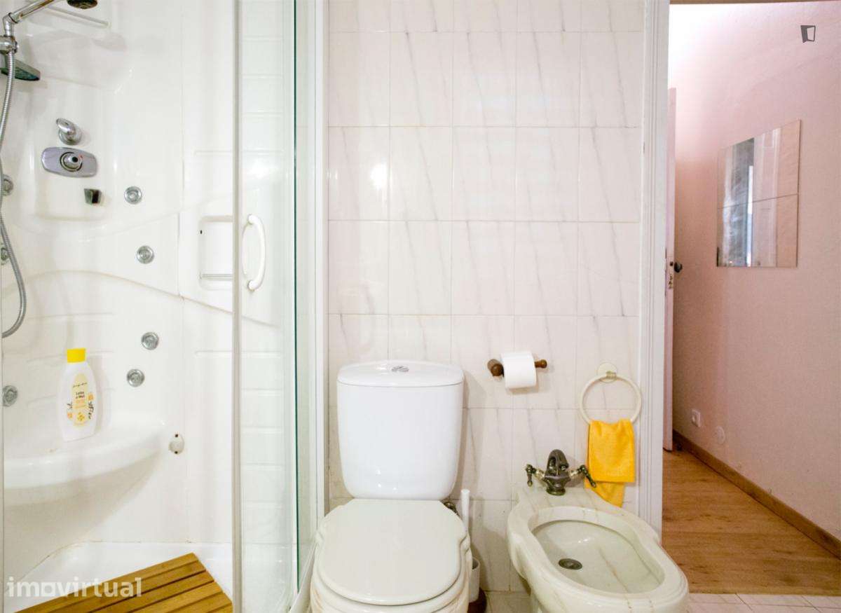 Quarto - localizado em Oeiras Lisbon - Grande imagem: 4/27