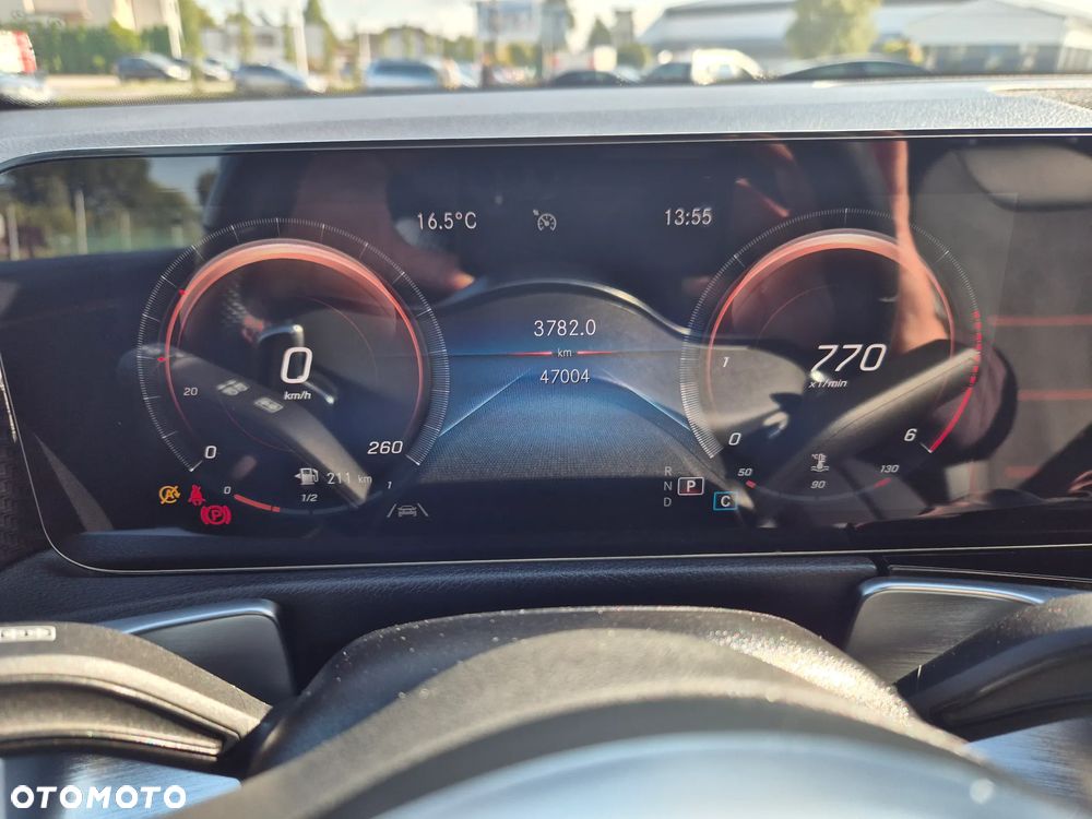 Mercedes-Benz GLB 200 d 4-Matic AMG Line 8G-DCT - 14