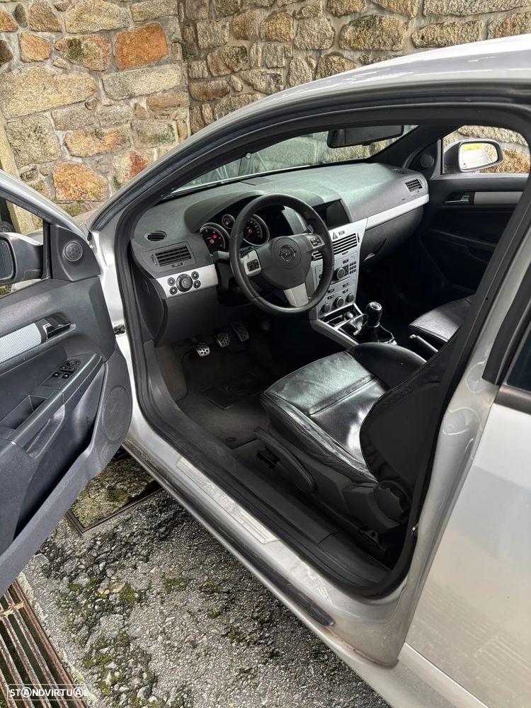 Opel Astra GTC 1.7 CDTi - 12