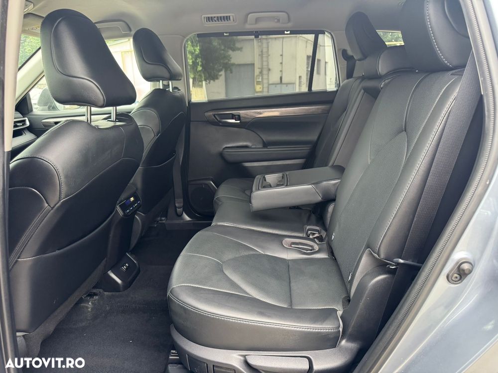 Toyota Highlander 2.5 L Hybrid Dynamic Force 248CP Exclusive Metallic - 10