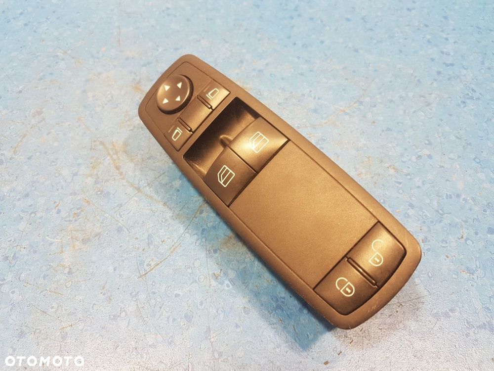 PRZEŁĄCZNIK SZYBY LEWY PRZÓD A1698206910 MERCEDES B 180 W245