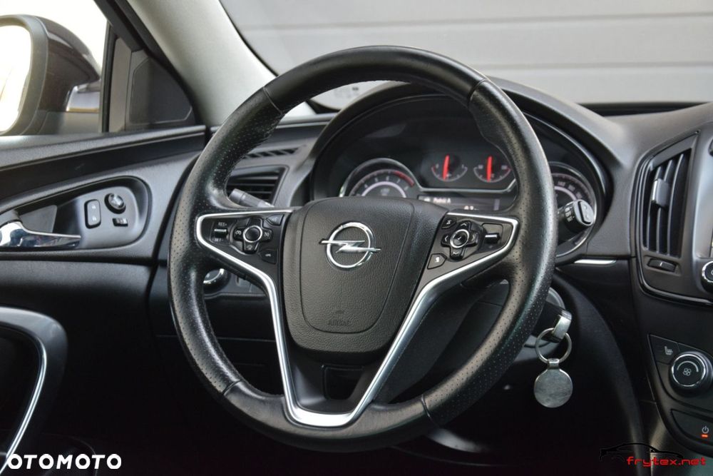 Opel Insignia - 30