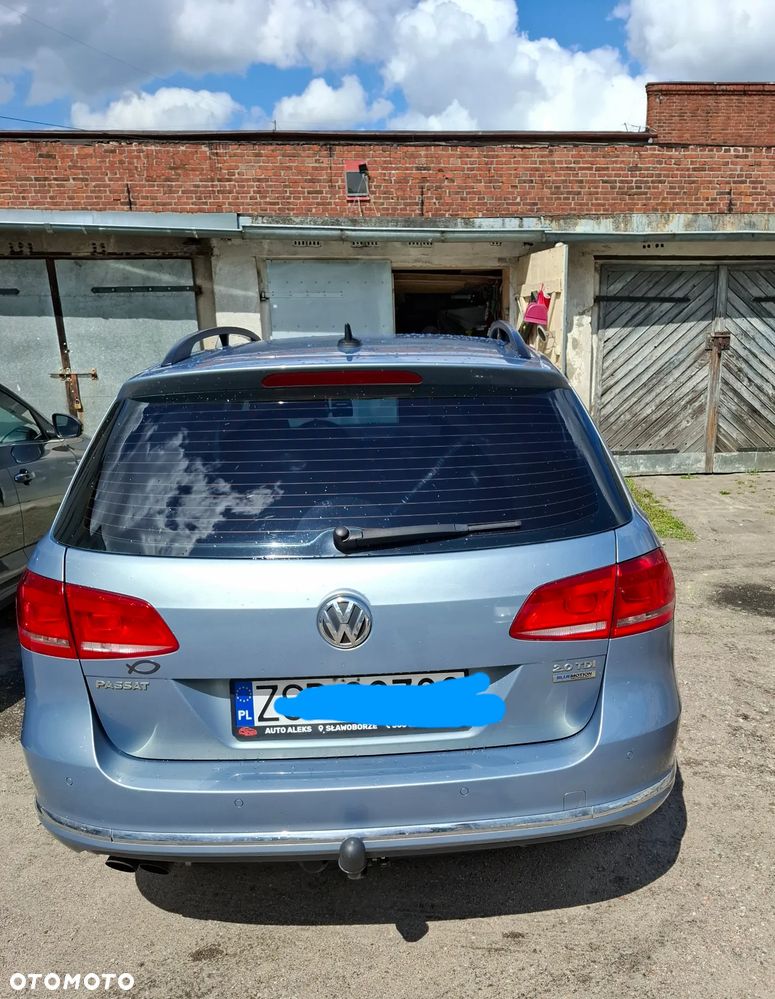 Volkswagen Passat 2.0 TDI 4Motion BlueMotion Technol Comfortline - 3