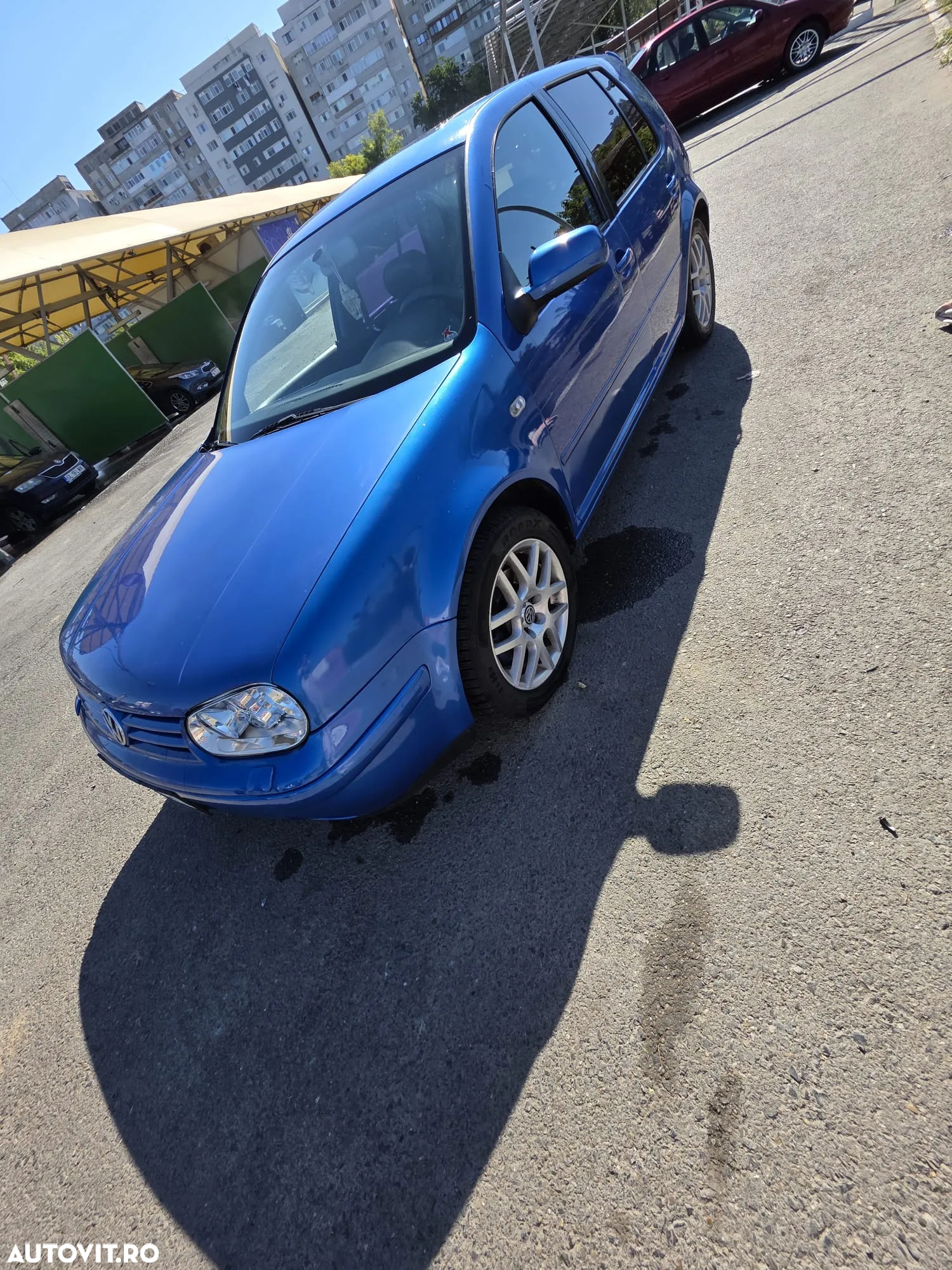 Volkswagen Golf - 2