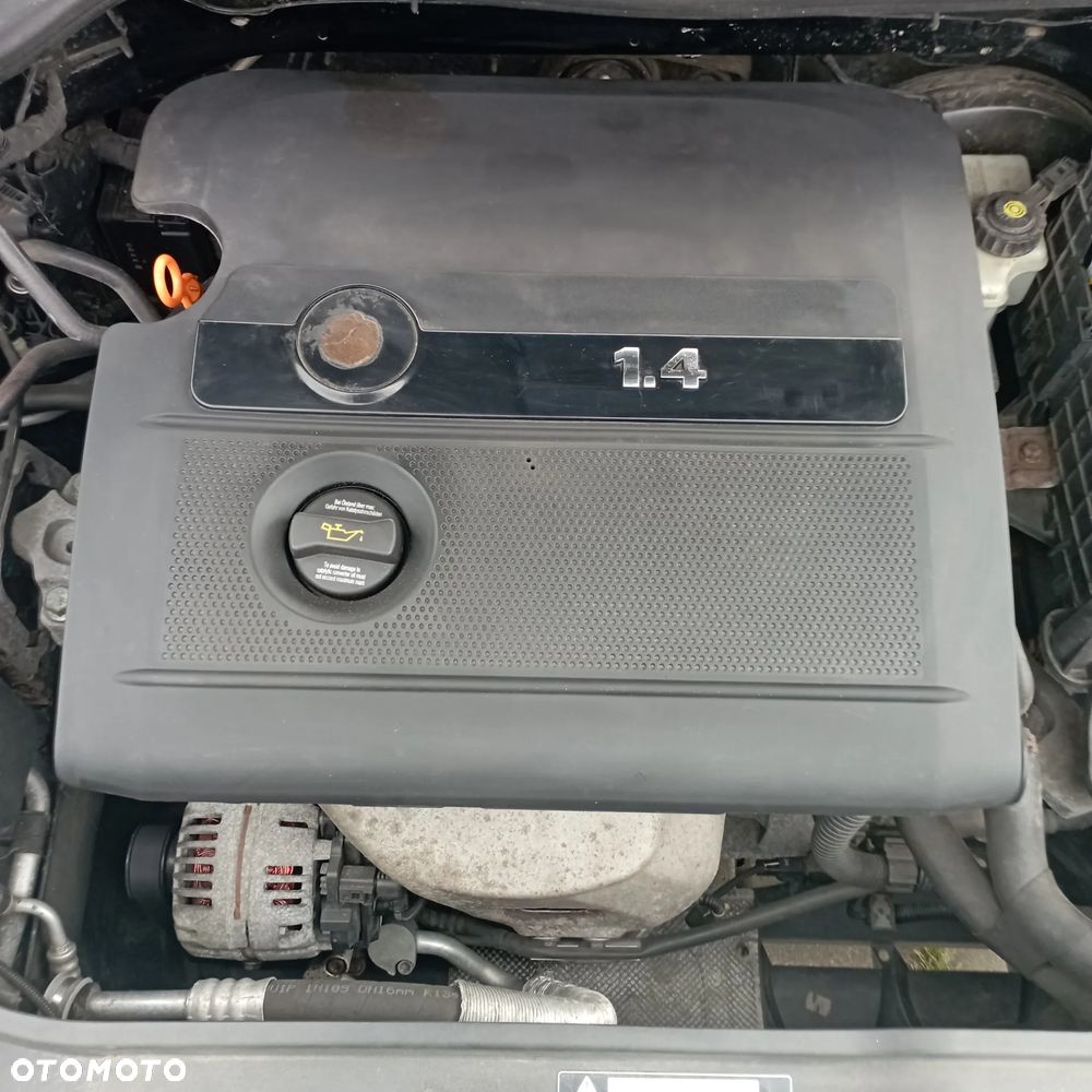 Volkswagen Golf V 1.4 Comfortline - 27