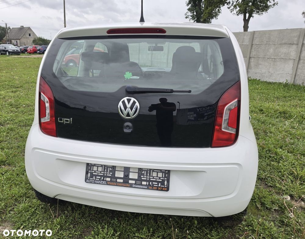 Volkswagen up! United - 8