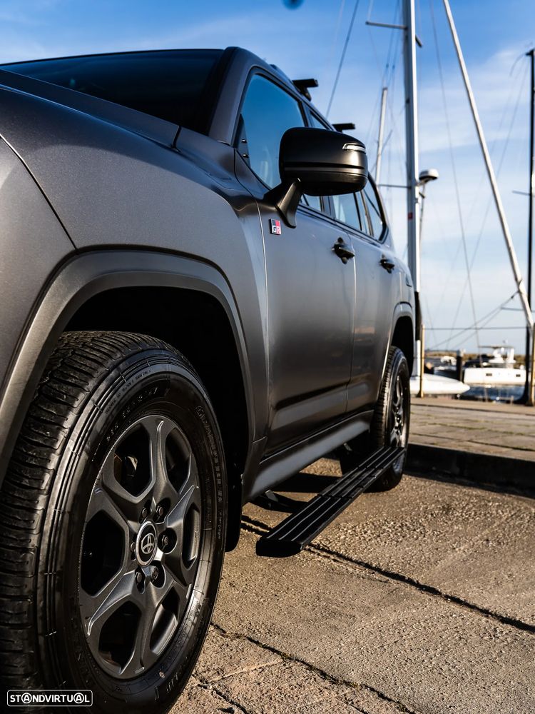 Toyota Land Cruiser - 5