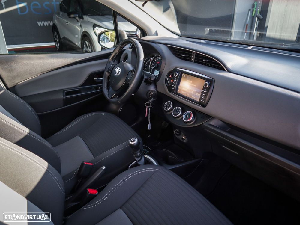 Toyota Yaris 1.0 VVT-i Exclusive - 34