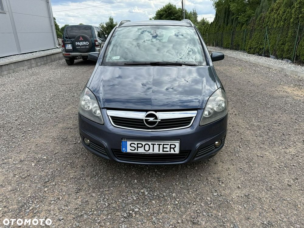 Opel Zafira - 2