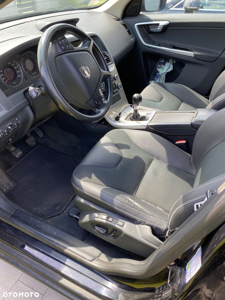 Volvo XC 60 2.4D DRIVe - 13
