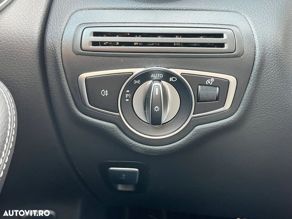 Mercedes-Benz GLC 300 de 4Matic 9G-TRONIC - 22