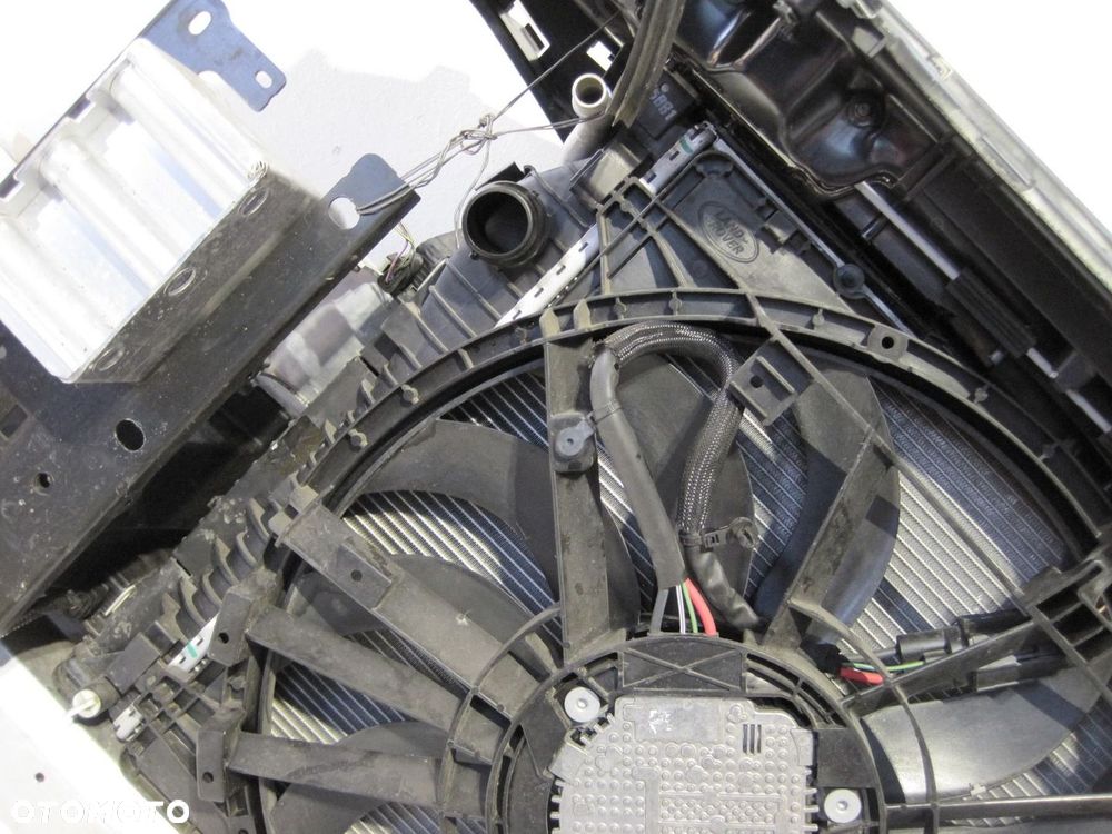 Chłodnice pas przedni Land Rover Discovery SPORT LIFT 2,0D AUTO - 7