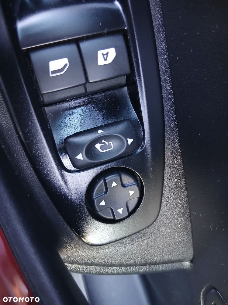 Peugeot 208 1.6 THP GTi - 18