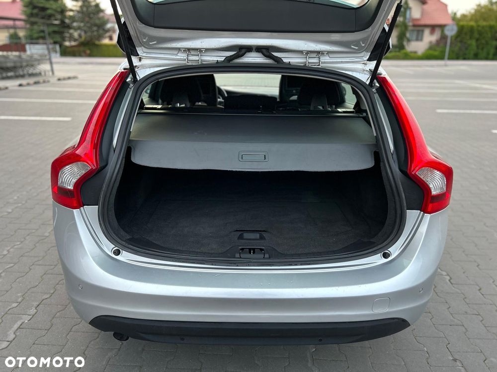 Volvo V60 D3 Geartronic Momentum - 15