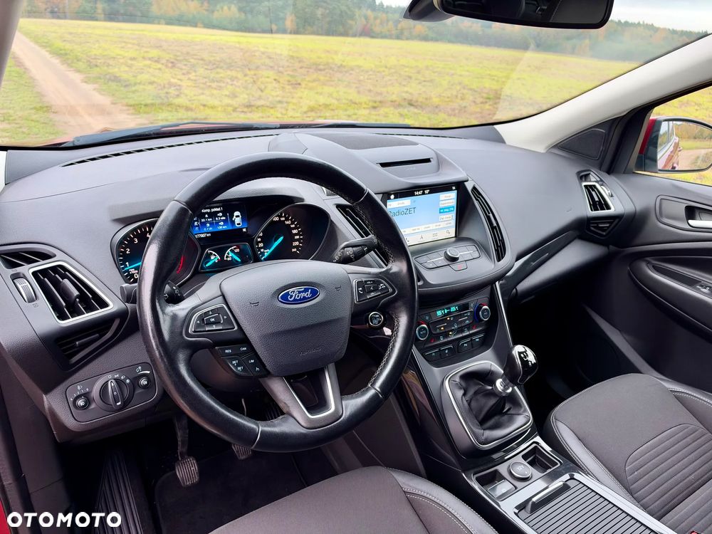 Ford Kuga 1.5 EcoBoost 2x4 Titanium - 9