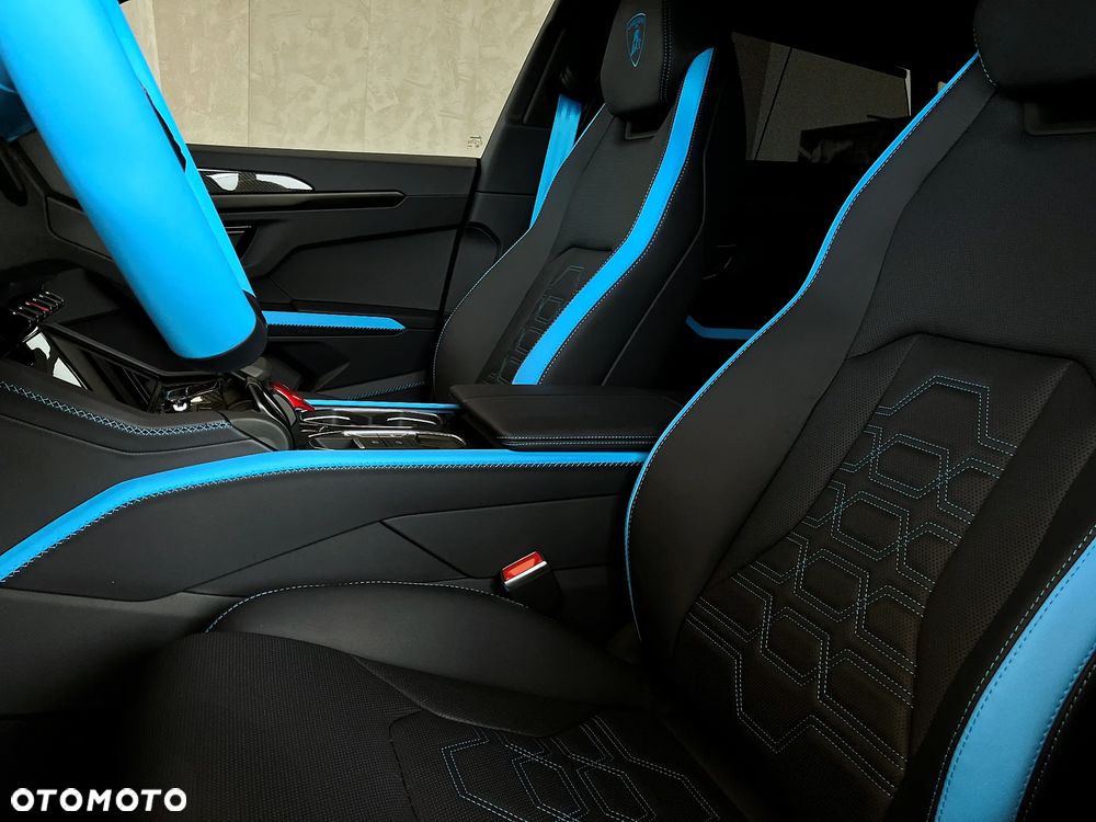 Lamborghini Urus - 11