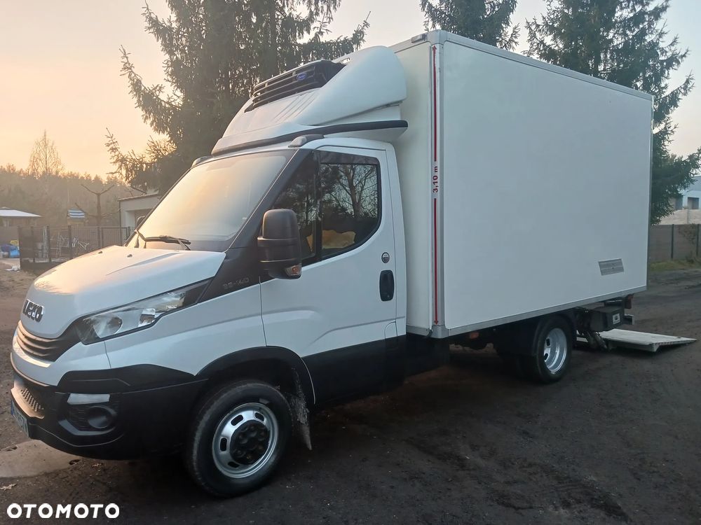 Iveco Daily 35C14 2.3 140 KM 2018r SALON Izoterma Chłodnia Mroźnia Agregat zasilanie zew. 250 tyś km - 11