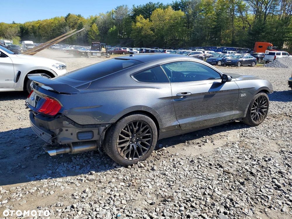 Ford Mustang 5.0 V8 GT - 3