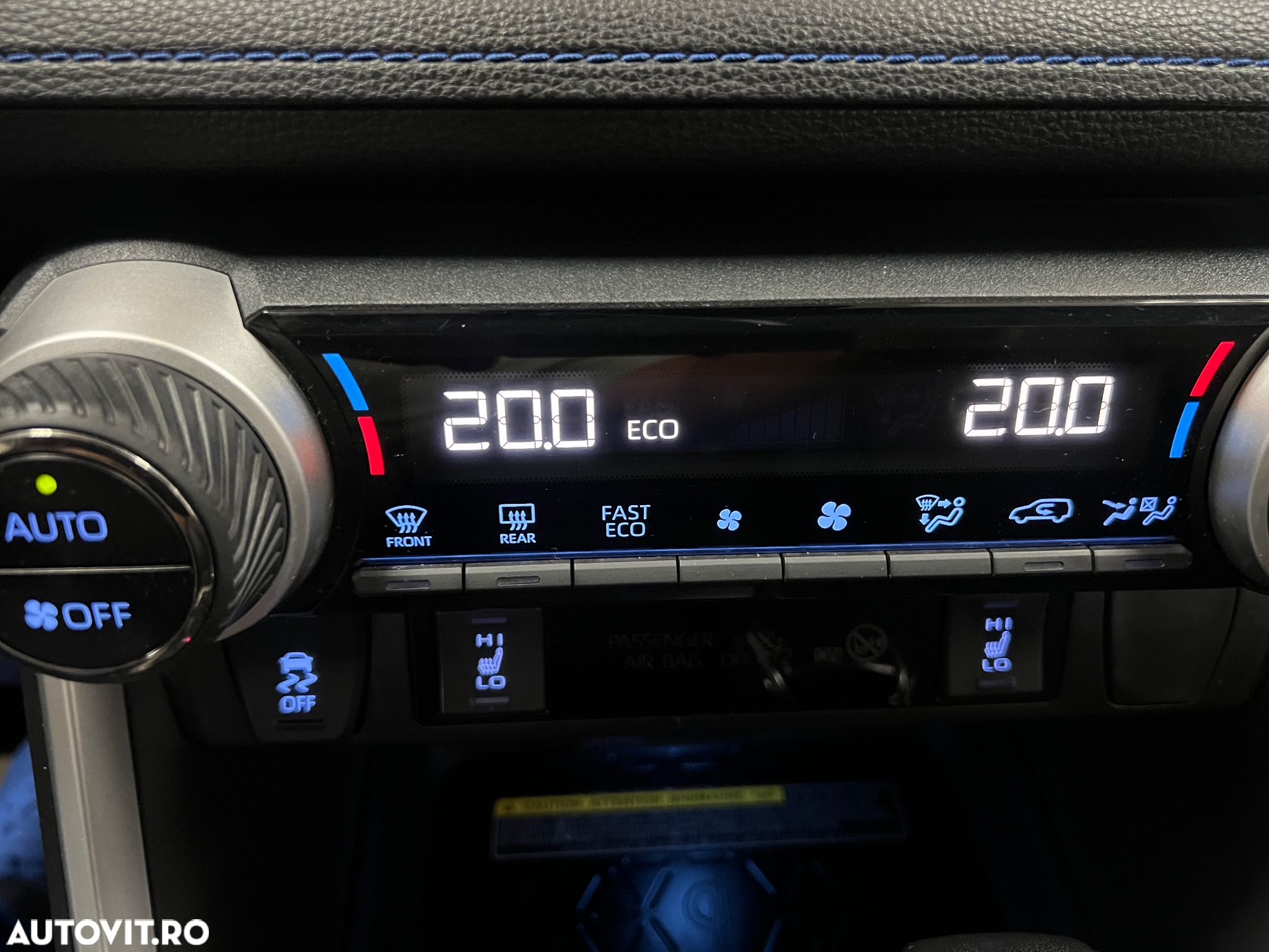 Toyota RAV4 2.5 4x4 Hybrid Lounge - 31