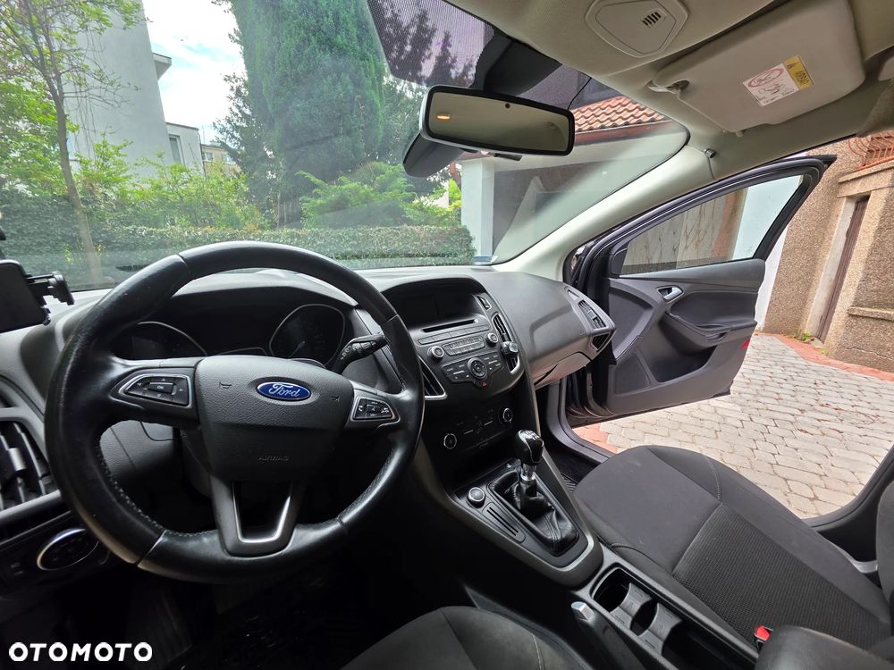 Ford Focus 1.5 TDCi SYNC Edition - 9