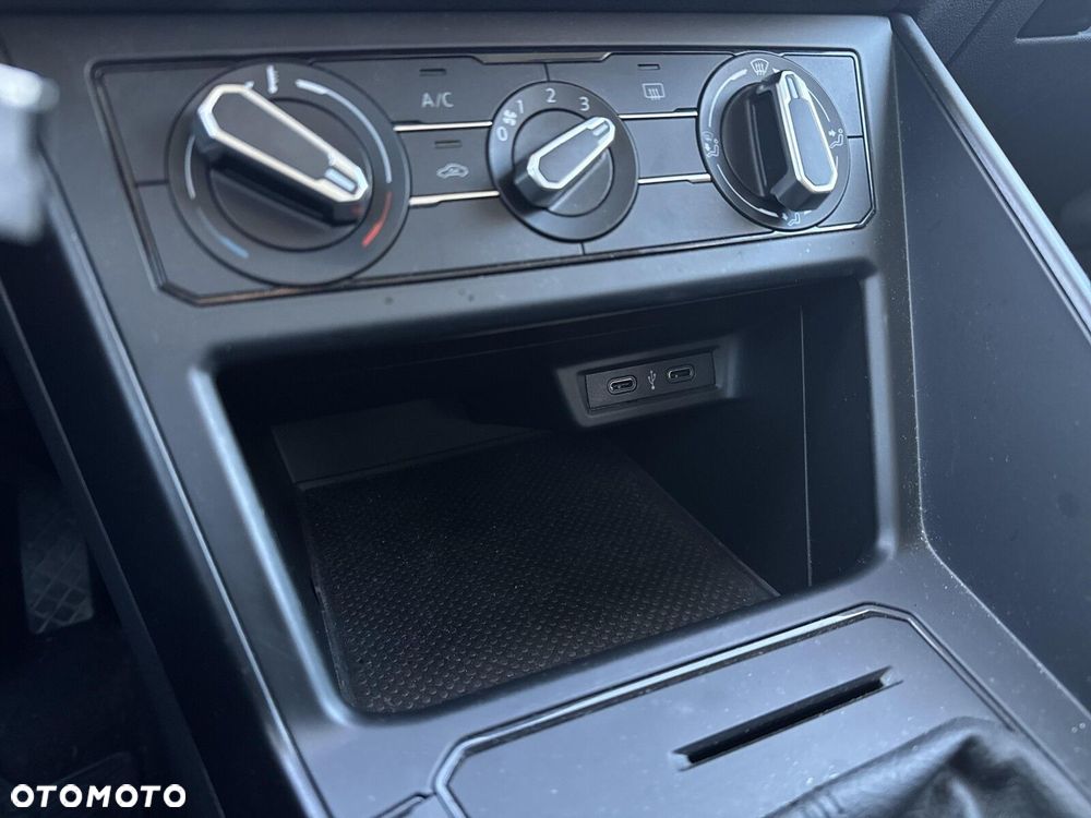 Volkswagen Polo 1.0 TSI Life - 24