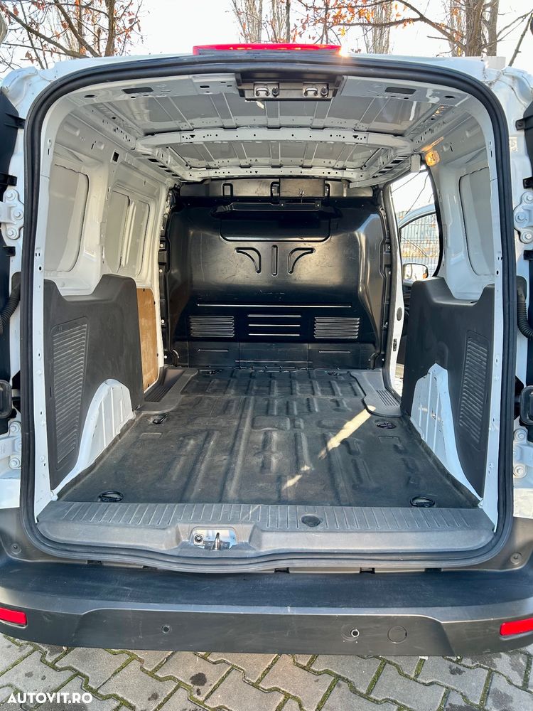 Ford Transit Connect - 11