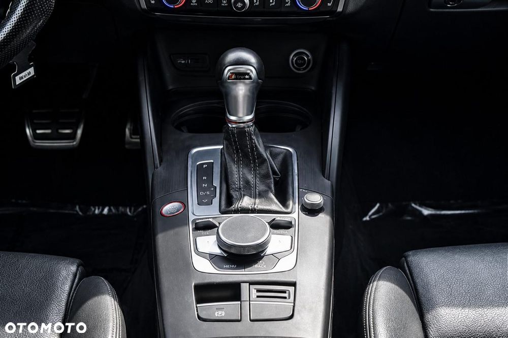 Audi S3 S tronic - 15