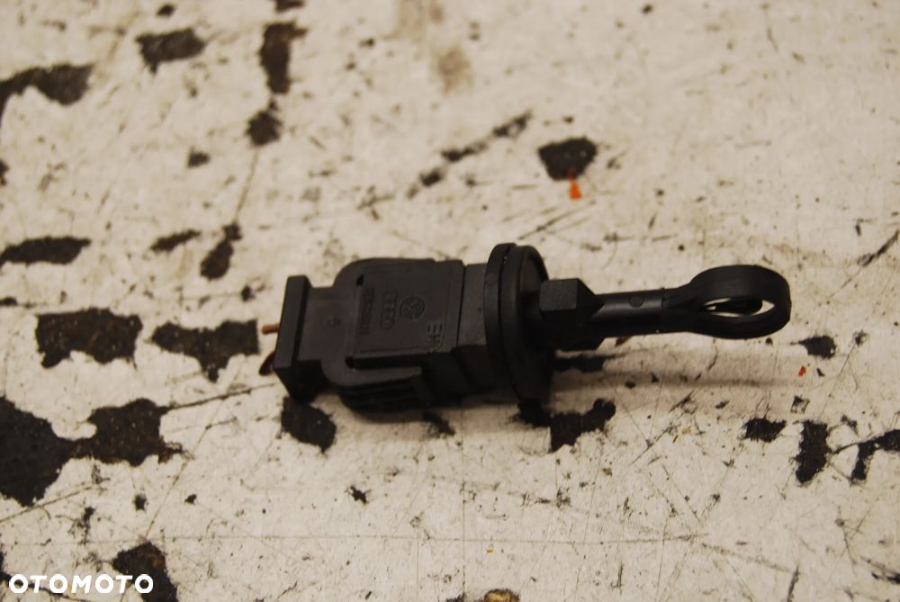 CZUJNIK TEMPERATURY 8E0020539 AUDI A4 B7 B6 - 1