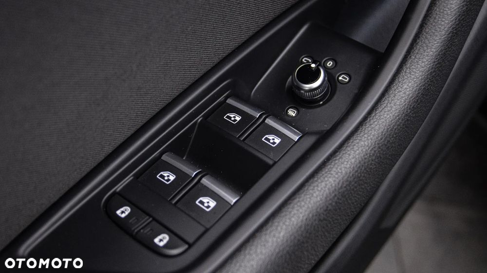 Audi A4 Limousine 35 TFSI Sport S tronic - 31