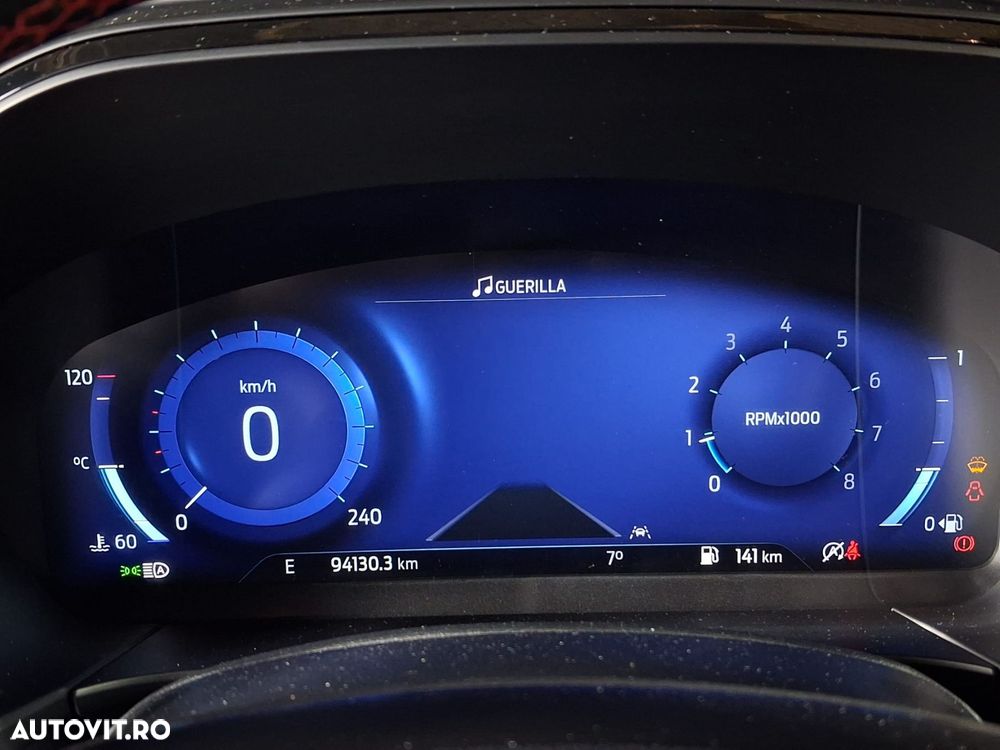Ford Kuga - 13