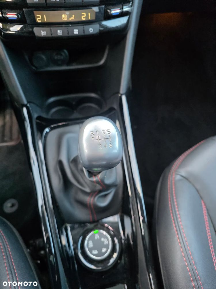 Peugeot 2008 BlueHDi FAP 120 STOP & START GT-Line Edition - 13