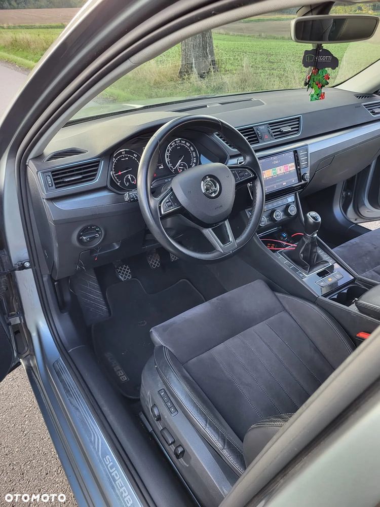 Skoda Superb Combi 1.6 TDI GreenLine - 9