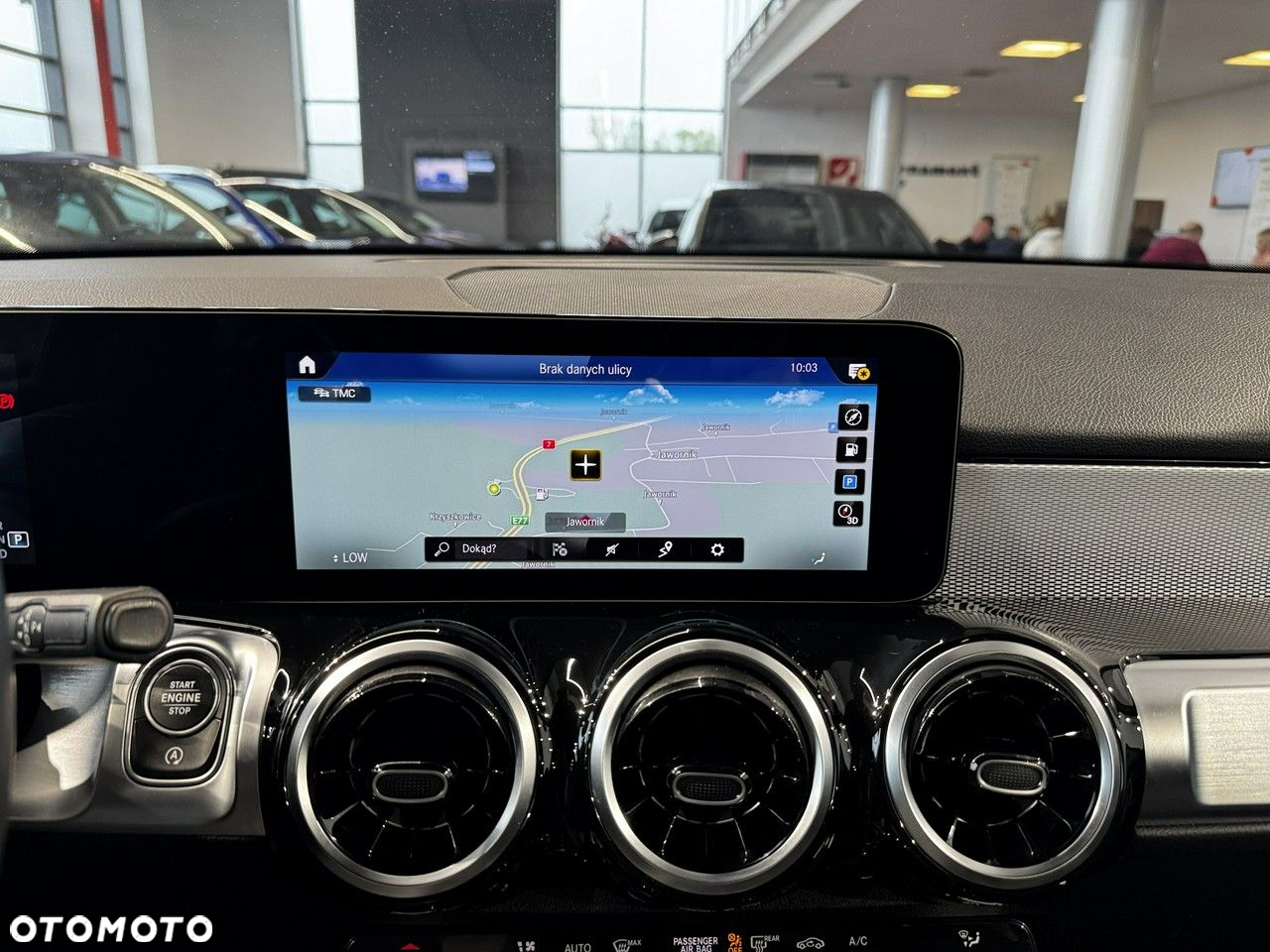 Mercedes-Benz GLB - 24