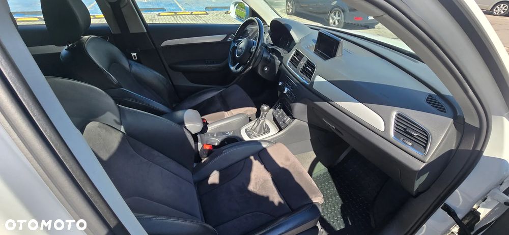 Audi Q3 2.0 TDI sport - 22