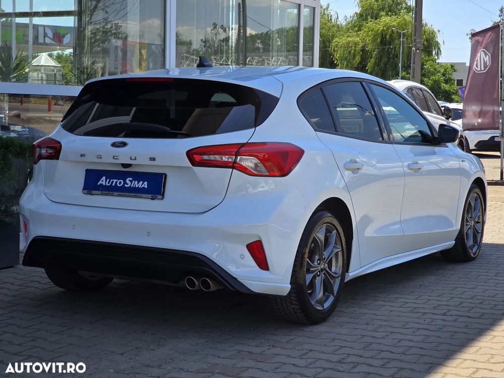 Ford Focus 1.5 EcoBoost ST-Line - 8