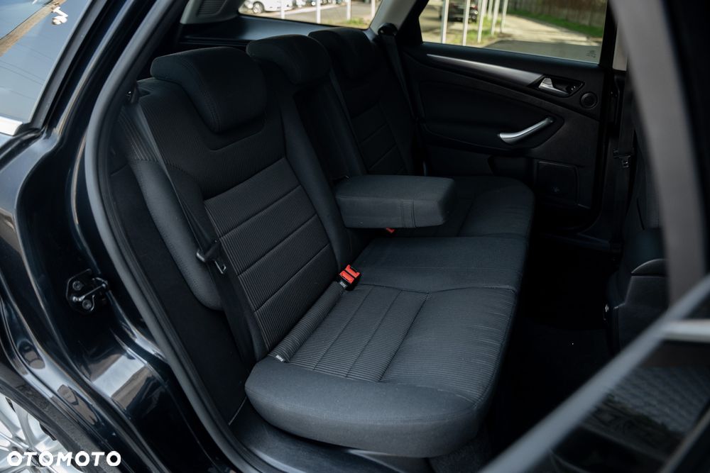 Ford Mondeo 2.0 TDCi Titanium - 36