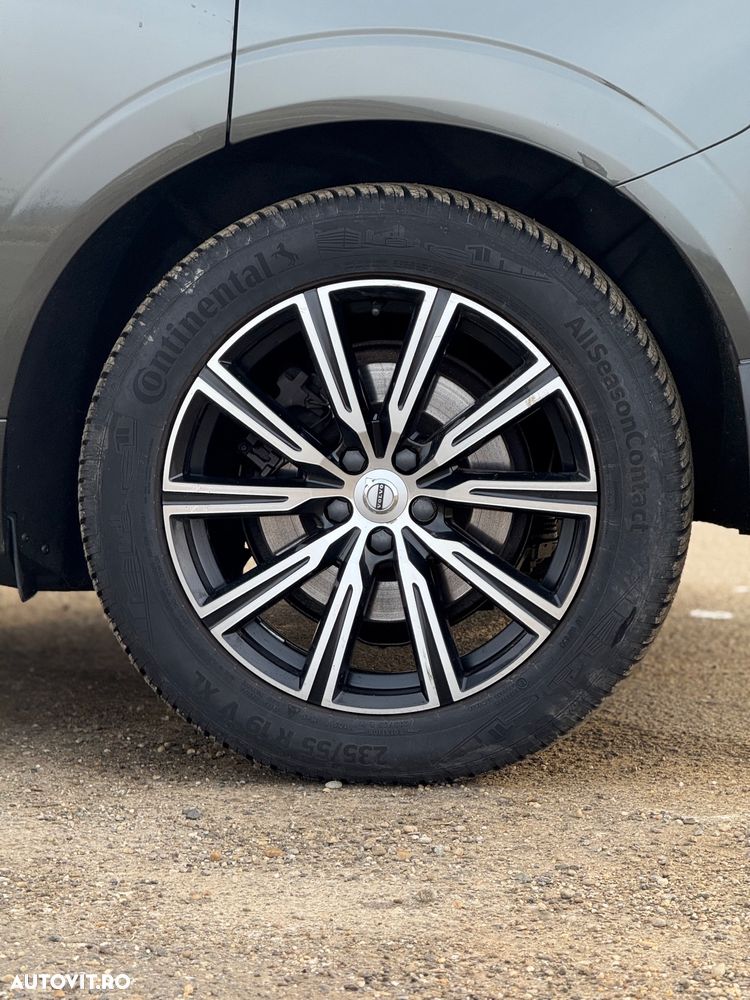 Volvo XC 60 D5 AWD Geartronic Inscription - 32