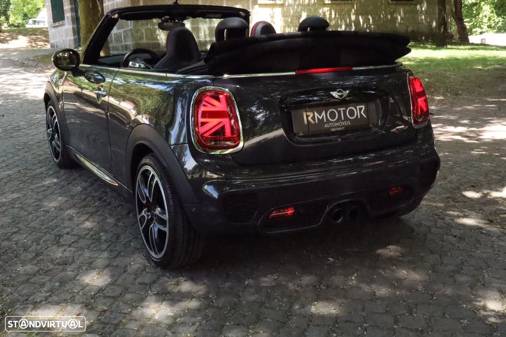 MINI Cabrio John Cooper Works - 25