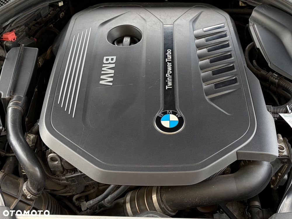 BMW Seria 5 540i xDrive Sport - 25