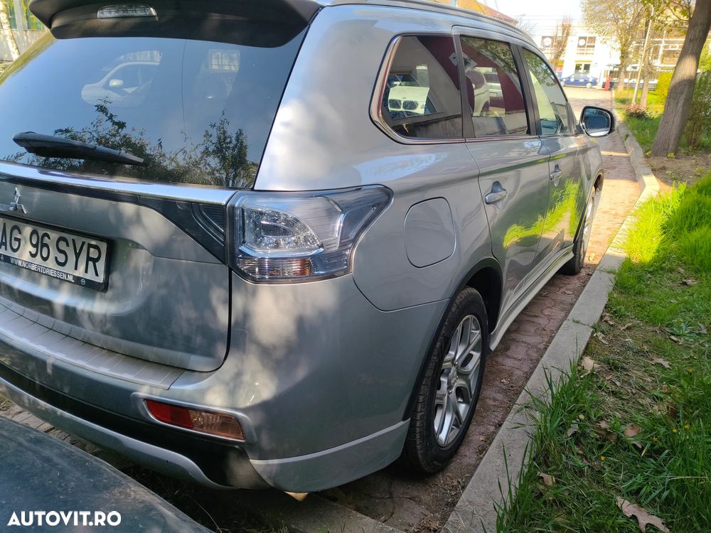 Mitsubishi Outlander 2.0 Litre DOHC MIVEC 4WD Instyle Navi - 22