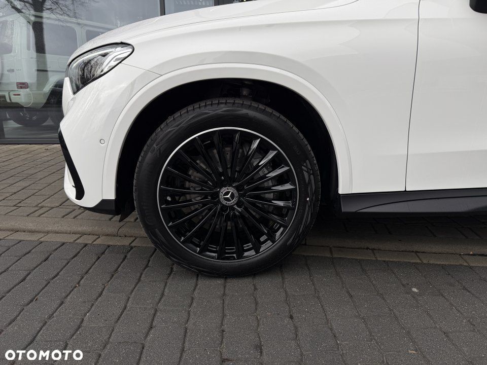 Mercedes-Benz GLC - 16