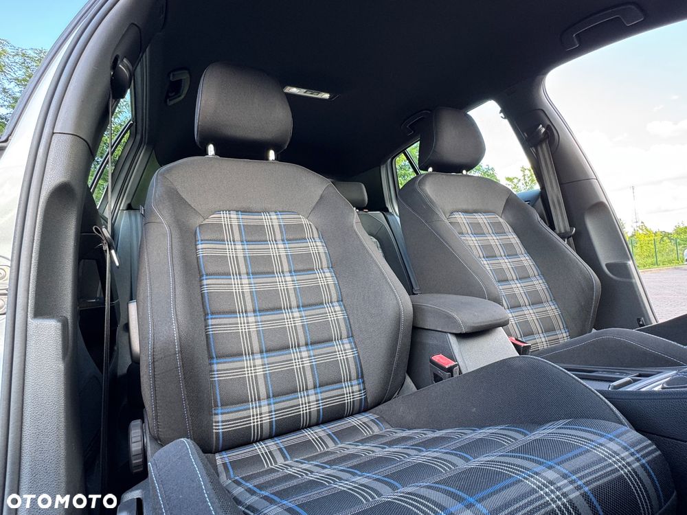 Volkswagen Golf 1.4 TSI BlueMotion Technology DSG Comfortline - 21