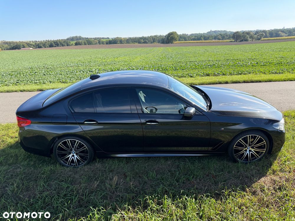 BMW Seria 5 520d xDrive M Sport sport - 9