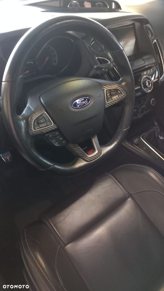 Ford Focus ST - 27