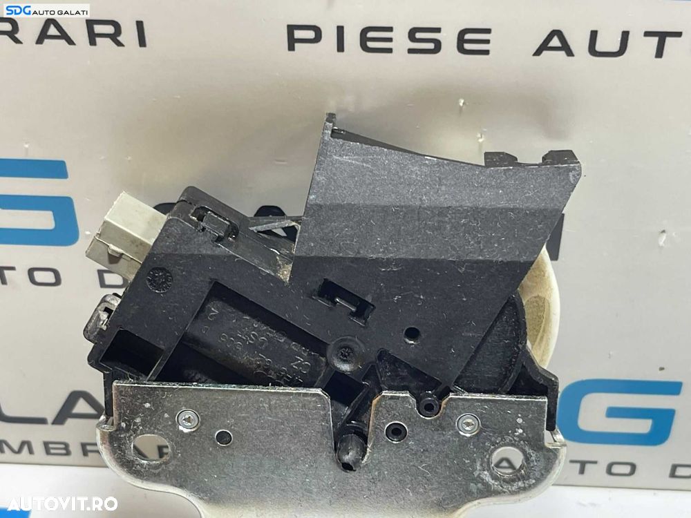 Broasca Incuietoare pentru Hayon Haion Portbagaj Volkswagen Passat B6 Berlina Sedan 2005 - 2010 Cod 4F5827505D [B3333] - 5