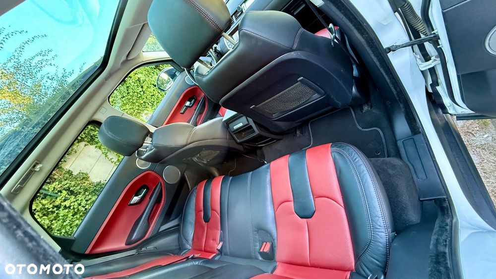 Land Rover Range Rover Evoque - 16