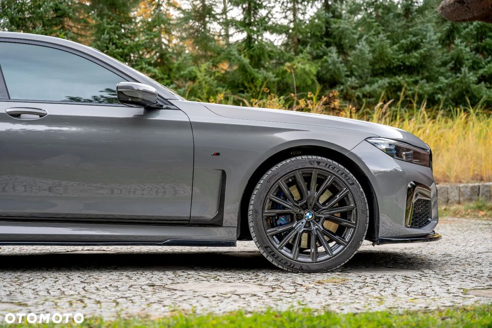 BMW Seria 7 750Ld xDrive sport - 17