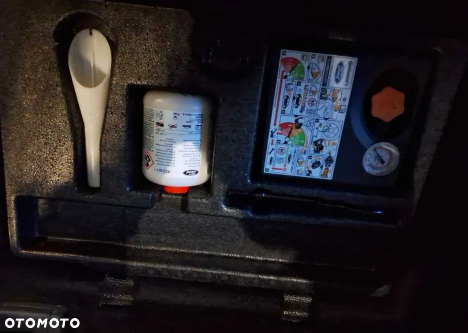 Ford S-Max 2.5 Duratec FHEV TITANIUM - 20